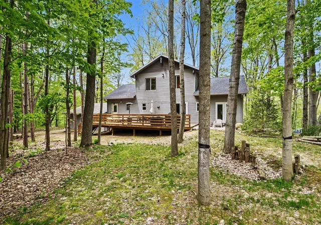Photo 2 of Single family home for sale at 10953 Red Bud Trl, Berrien Springs, MI 49103 | MLS# 70532959 | Listing updated on 2026-06-11