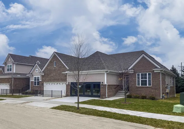 Photo 2 of Sale Pending at 9901 Crossview Trl #120, Howell, MI 48855 | MLS# 50196750 | Listing updated on 2026-01-02