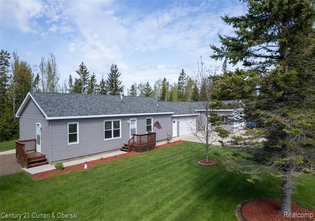 Homes for sale in Presque Isle, MI | 15262 Us 23, Presque Isle, MI 49777 9012 | MLS# 61001870