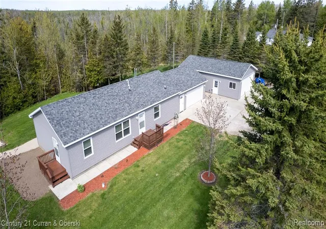 Homes for sale in Presque Isle, MI | 15262 Us 23, Presque Isle, MI 49777 9012 | MLS# 61001870