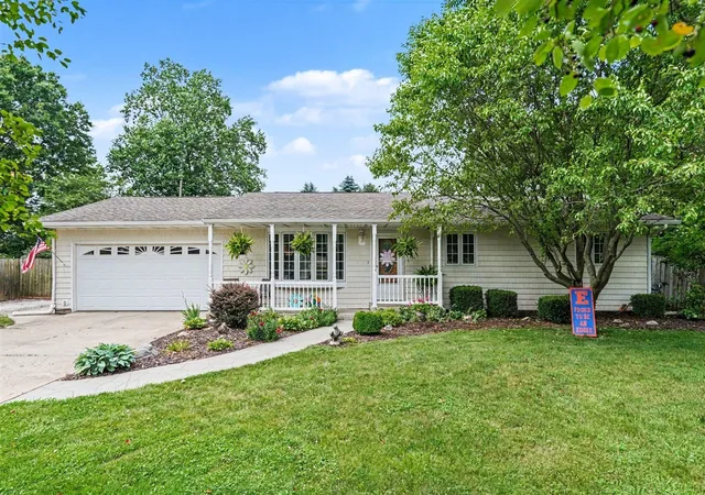 Homes for sale in Edwardsburg, MI | 24064 Redfield St, Edwardsburg, MI 49112 | MLS# 70538998