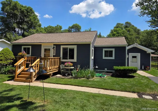 Photo 1 of Single family home for sale at 445 Clark Rd, Highland, MI 48357 4703 | MLS# 61023407 | Listing updated on 2026-08-29