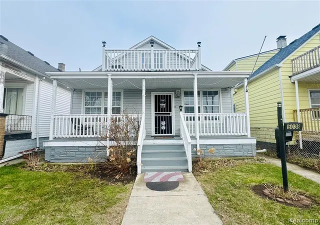 Homes for sale in Hamtramck, MI | 5038 Evaline St, Hamtramck, MI 48212 | MLS# 60984606