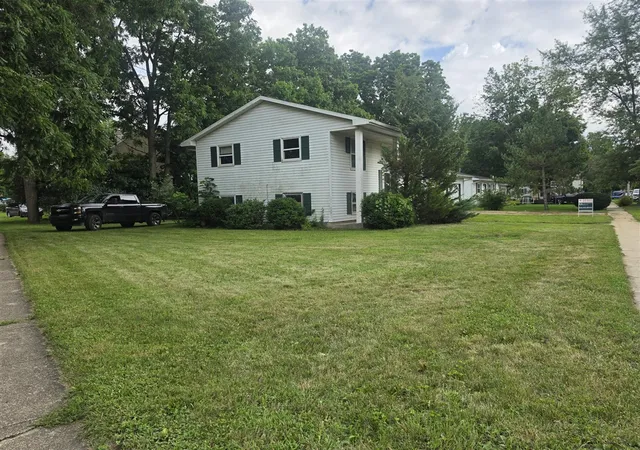 4th image of 100 Clinton St, Homer, MI 49245 | MLS# 70553040