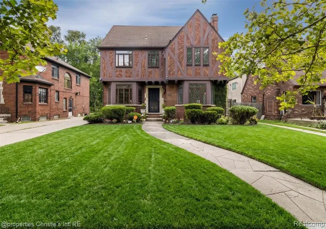 1st image of 18944 Warrington Dr, Detroit, MI 48221 2274 | MLS# 61023853