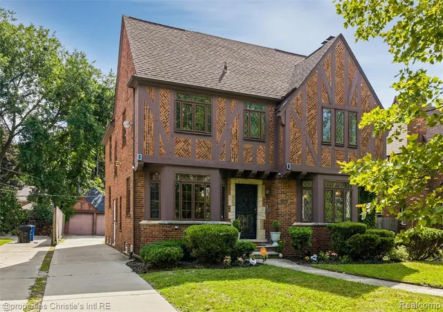 40th image of 18944 Warrington Dr, Detroit, MI 48221 2274 | MLS# 61023853