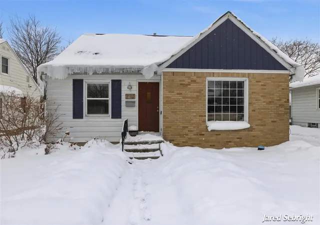 Photo 1 of Sale Pending at 2715 Eastern Ave, Grand Rapids, MI 49507 | MLS# 70513563 | Listing updated on 2026-02-06
