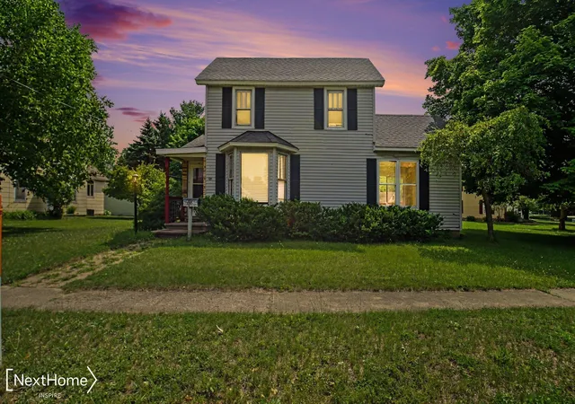 Homes for sale in Vassar, MI | 121 S West St, Vassar, MI 48768 | MLS# 50213498