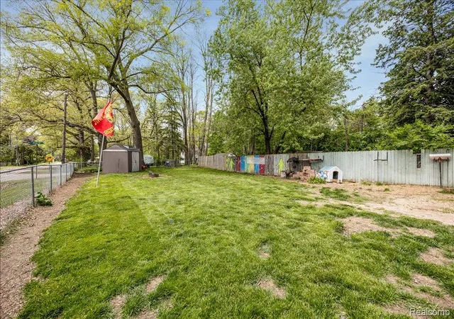 Homes for sale in Commerce Township, MI | 8790 Oakside Ave, Commerce Township, MI 48382 | MLS# 60995418