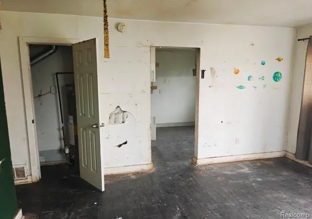 5th image of 8291 Mettetal St, Detroit, MI 48228 | MLS# 60962957