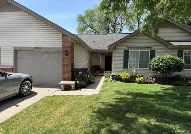 2nd image of 29965 Kenwood Ct, Roseville, MI 48066 | MLS# 61010712
