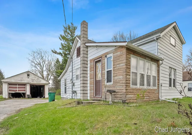 2nd image of 4805 3 Mile Rd, Bay City, MI 48706 | MLS# 70525473