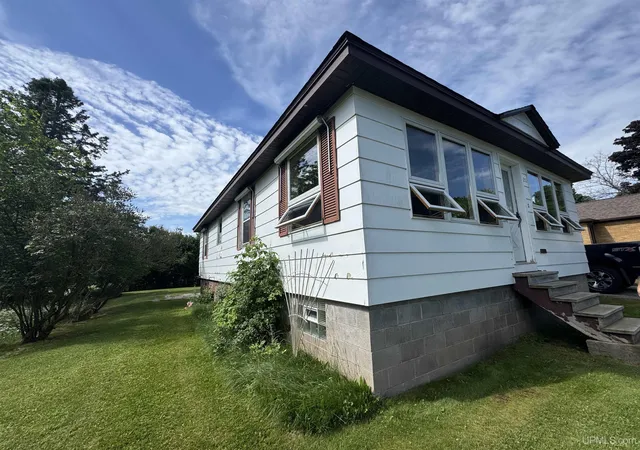 27th image of 211 Michigan Ave, Crystal Falls, MI 49920 | MLS# 50187464