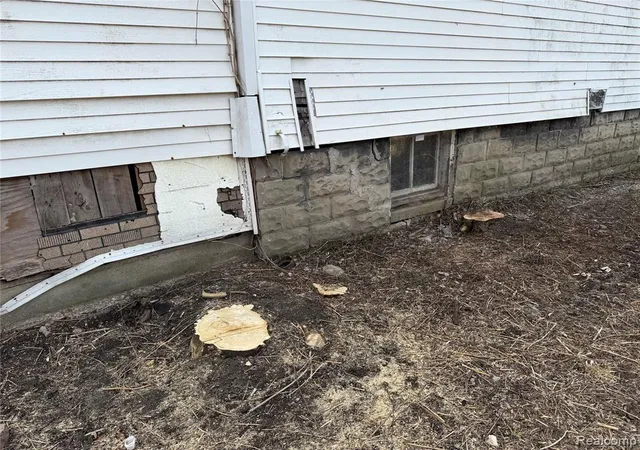 7th image of 5784 Garland St, Detroit, MI 48213 3331 | MLS# 60980009