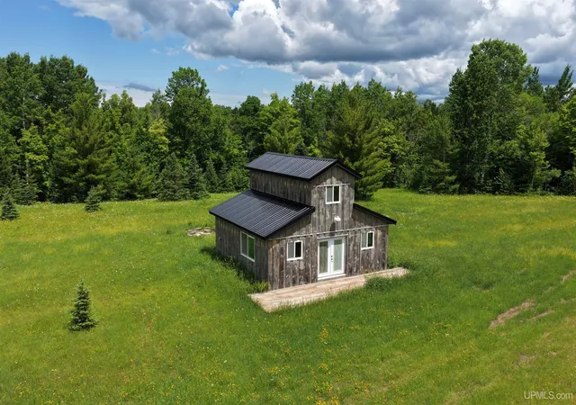 Homes for sale in Bruce Crossing, MI | 18386 N 45 Hwy, Bruce Crossing, MI 49912 | MLS# 50209095