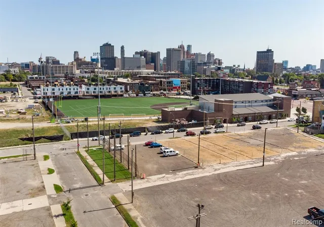 Photo 3 of Land for sale at 2287 Cochrane St, Detroit, MI 48216 | MLS# 60196205 | Listing updated on 2025-11-23