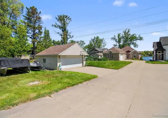 2nd image of 2853 Rubbins Rd, Howell, MI 48843 | MLS# 60977090