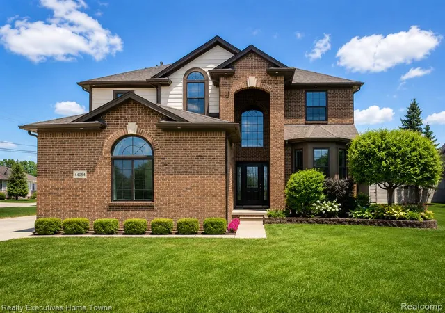 Photo 2 of Sale Pending at 20835 S Miles St, Clinton Township, MI 48036 | MLS# 61012215 | Listing updated on 2026-08-02