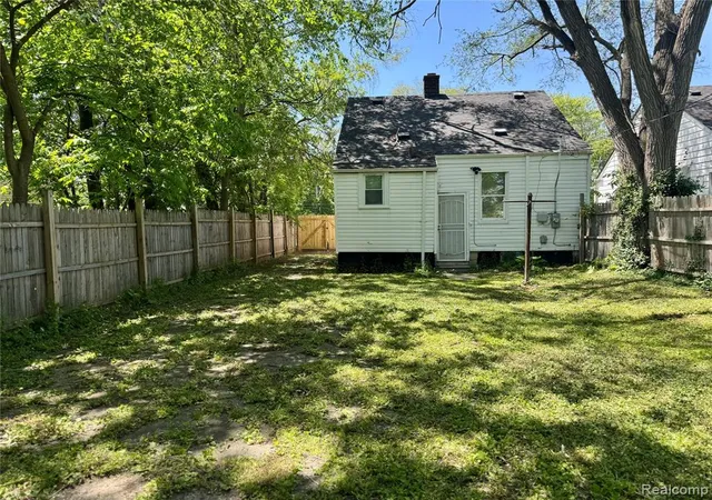 18th image of 12244 Woodmont Ave, Detroit, MI 48227 1151 | MLS# 60971029