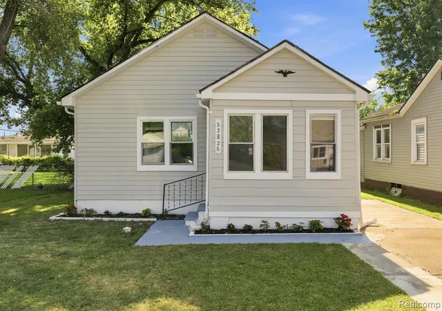 2nd image of 23826 Columbus Ave, Warren, MI 48089 | MLS# 61021964