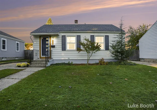 Photo 1 of Sale Pending at 723 Powers Ave, Grand Rapids, MI 49504 | MLS# 70501144 | Listing updated on 2025-10-28