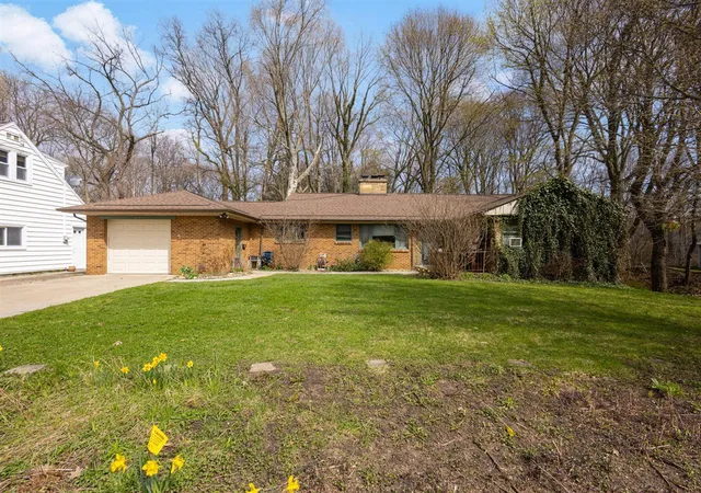 1st image of 525 Prospect St, South Haven, MI 49090 | MLS# 70525972