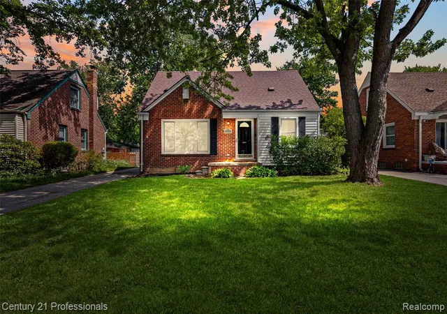 2nd image of 2712 N Vermont Ave, Royal Oak, MI 48073 4266 | MLS# 61023536