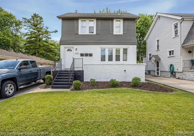 2nd image of 22911 Hayes Ave, Eastpointe, MI 48021 | MLS# 61002980