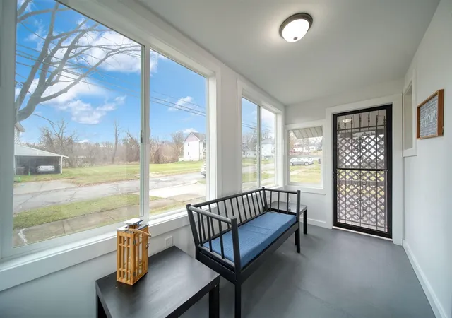 4th image of 328 Adams St, Jackson, MI 49202 | MLS# 70507250
