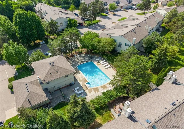 Photo 59 of Condo for sale at 5601 Drake Holw Dr, West Bloomfield, MI 48322 | MLS# 61008709 | Listing updated on 2026-08-01