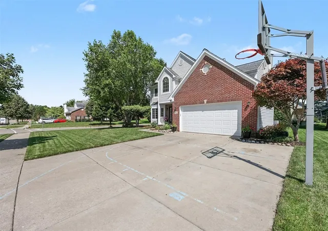 3rd image of 913 Darwin Dr, Chelsea, MI 48118 | MLS# 70550008