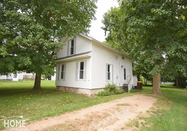 Photo 1 of Single family home for sale at 231 Adelaide St, Maple Rapids, MI 48853 | MLS# 50220196 | Listing updated on 2026-08-30