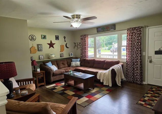4th image of 27853 Burmax Park, Dowagiac, MI 49047 | MLS# 70542674