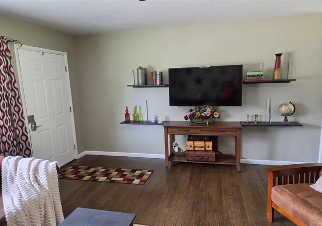 5th image of 27853 Burmax Park, Dowagiac, MI 49047 | MLS# 70542674