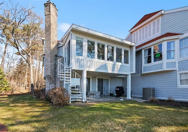 Photo 4 of Sale Pending at 16840 Landing Dr, Spring Lake, MI 49456 | MLS# 70525296 | Listing updated on 2026-08-31