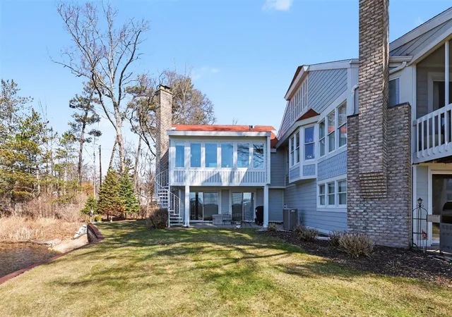 Photo 5 of Sale Pending at 16840 Landing Dr, Spring Lake, MI 49456 | MLS# 70525296 | Listing updated on 2026-08-31
