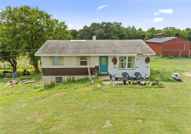 Homes for sale in Cassopolis, MI | 68090 Calvin Center Rd, Cassopolis, MI 49031 | MLS# 70510918