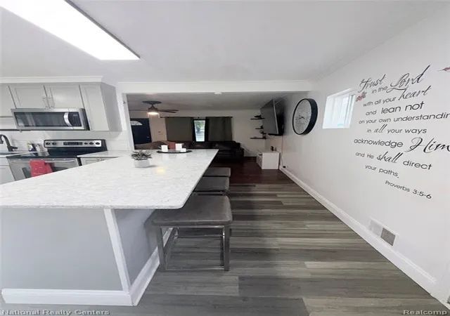 Photo 4 of Sale Pending at 3500 Grafton St, Lake Orion, MI 48359 1533 | MLS# 61010303 | Listing updated on 2026-10-04