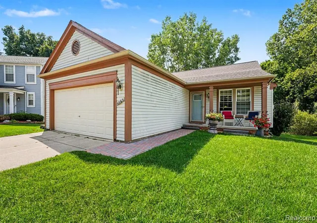 Single family home for sale at 1565 Marshbank Ct, Pontiac, MI 48340 1070 | MLS# 61024949