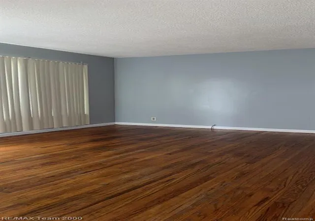 Homes for sale in Taylor, MI | 8094 Oak St, Taylor, MI 48180 | MLS# 61003724
