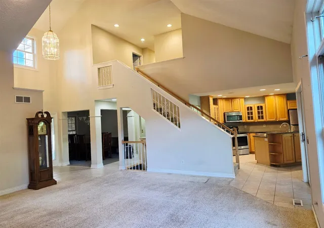 Photo 4 of Sale Pending at 5789 Rolling Pines Ct, Kalamazoo, MI 49009 | MLS# 70555143 | Listing updated on 2026-09-10