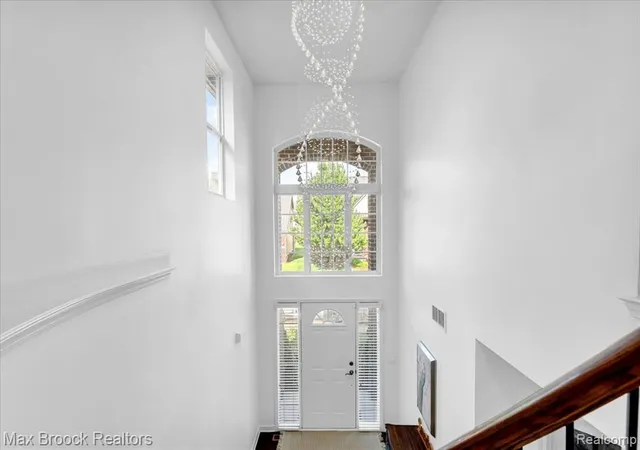 Photo 3 of Sale Pending at 27023 Ladbroke St, Novi, MI 48374 | MLS# 61007554 | Listing updated on 2026-08-21