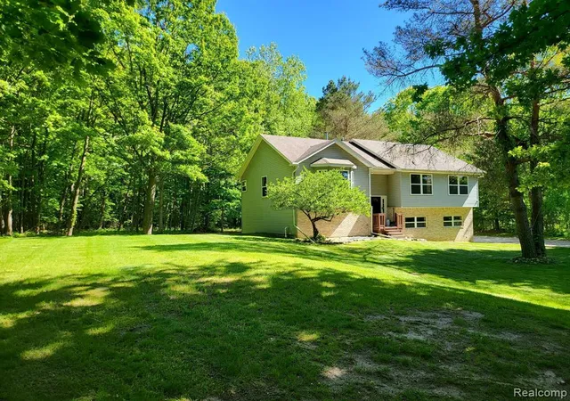 Homes for sale in Ortonville, MI | 860 N Sashabaw Rd, Ortonville, MI 48462 | MLS# 61000412