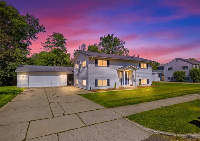 Homes for sale in Ann Arbor, MI | 1680 Tudor Dr, Ann Arbor, MI 48103 | MLS# 70535301