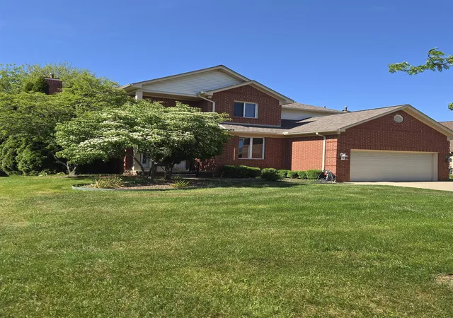 2nd image of 11087 Shadow Creek Ct, Sterling Heights, MI 48313 | MLS# 50209284