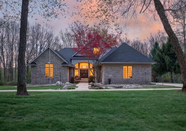1st image of 4929 Country Ln, Jackson, MI 49201 | MLS# 70527418