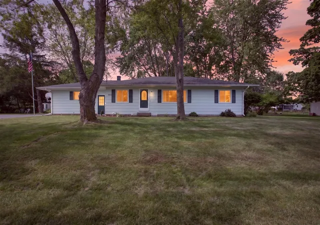 Homes for sale in Jackson, MI | 1653 Gary Paul Ln, Jackson, MI 49203 | MLS# 70534848