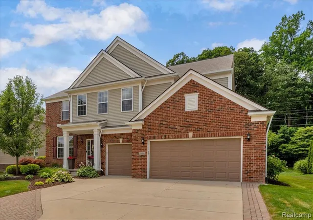 Photo 2 of Sale Pending at 58935 Winnowing Cir, South Lyon, MI 48178 | MLS# 61014206 | Listing updated on 2026-08-16