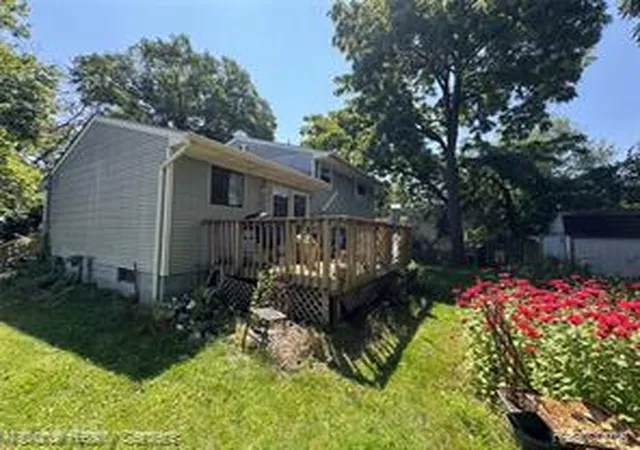Homes for sale in Commerce Township, MI | 3090 Massena St, Commerce Township, MI 48382 | MLS# 61006943