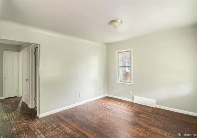Photo 3 of Sale Pending at 20026 Goulburn St, Detroit, MI 48205 1008 | MLS# 60994401 | Listing updated on 2026-09-10